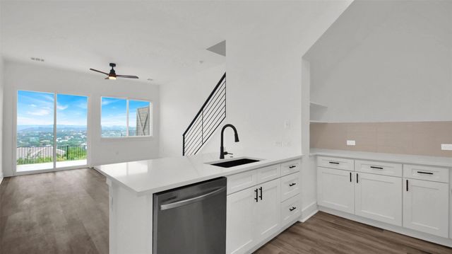 21200 Portsmouth CV E 12, Lago Vista, TX 78645