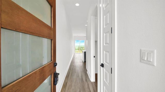 21200 Portsmouth CV E 12, Lago Vista, TX 78645