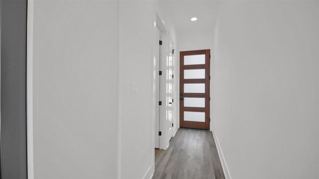 21200 Portsmouth CV E 12, Lago Vista, TX 78645