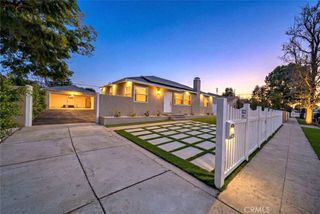 6820 Jellico Avenue, Lake Balboa, CA 91406