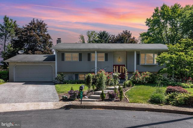 14 DOUGLAS COURT, Carlisle, PA 17013