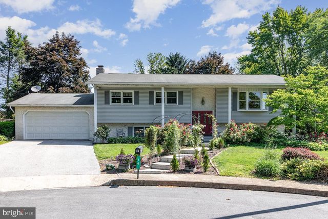14 DOUGLAS COURT, Carlisle, PA 17013