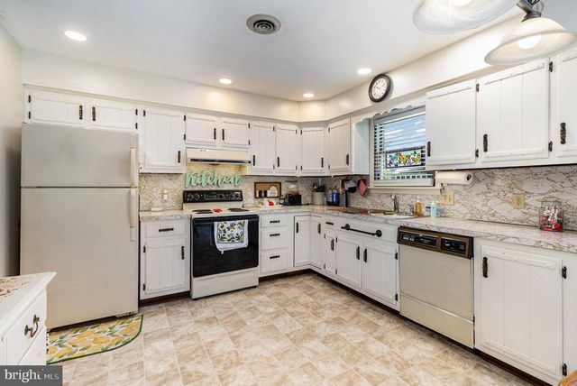 14 DOUGLAS COURT, Carlisle, PA 17013