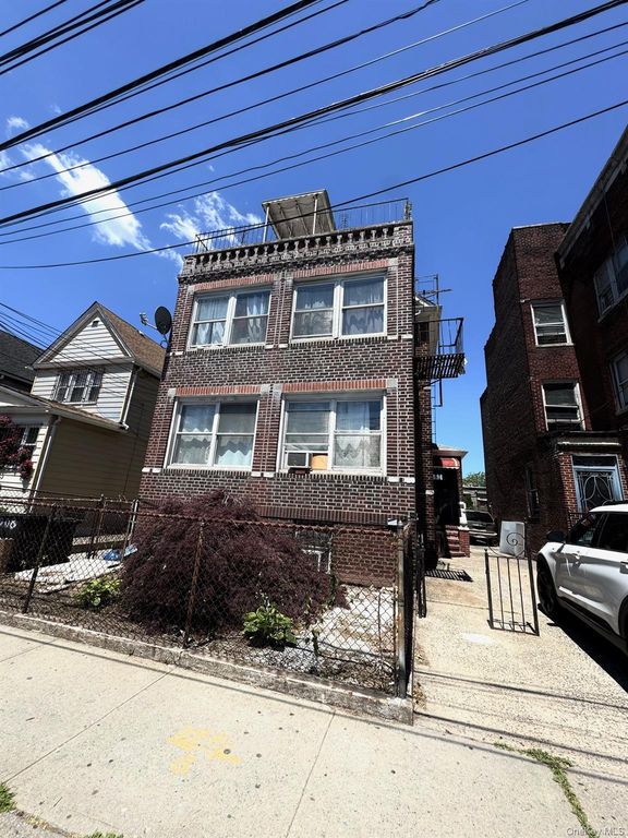 8625 59th Avenue, Elmhurst, NY 11373