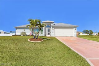 703 NE 23rd TER, Cape Coral, FL 33909