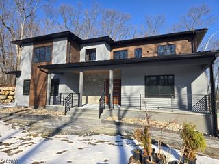 27 Sanders Rd, Rockaway Twp., NJ 07866