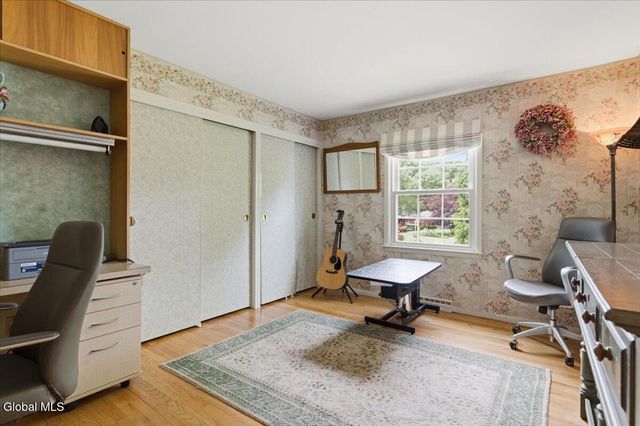 917 Londonderry Court, Schenectady, NY 12309