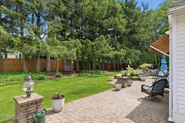 917 Londonderry Court, Schenectady, NY 12309