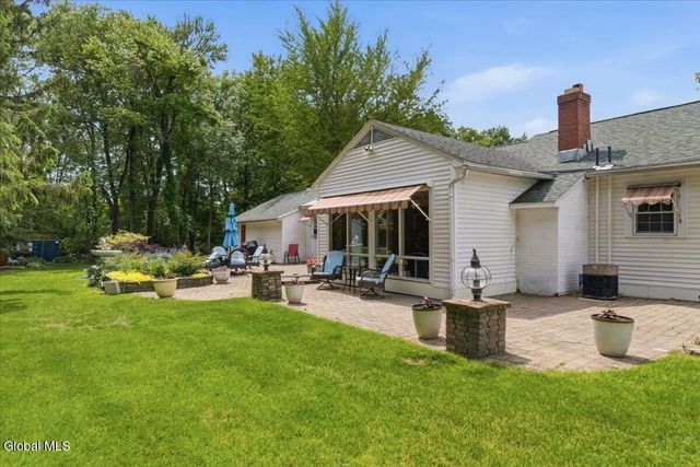 917 Londonderry Court, Schenectady, NY 12309