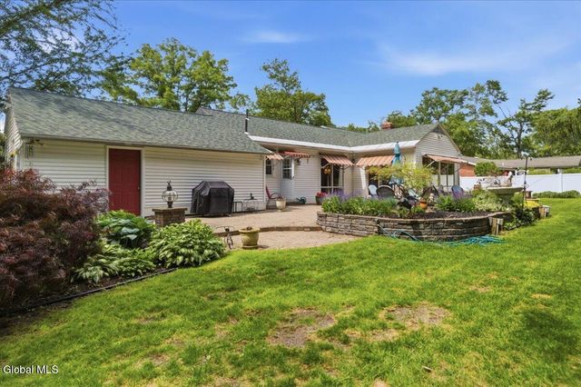917 Londonderry Court, Schenectady, NY 12309