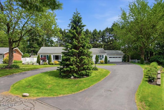 917 Londonderry Court, Schenectady, NY 12309