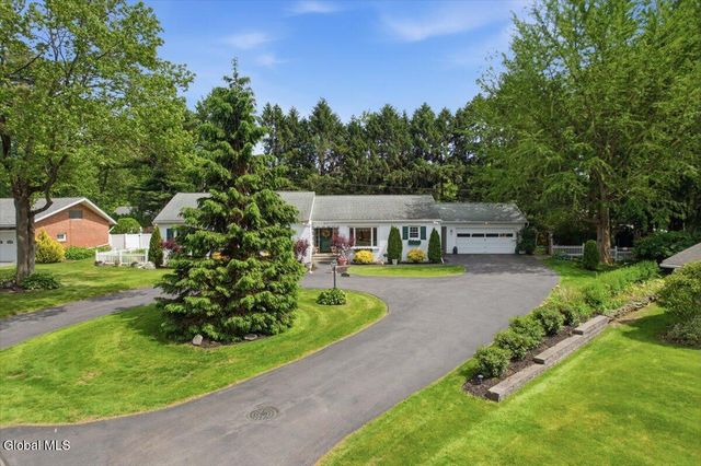 917 Londonderry Court, Schenectady, NY 12309