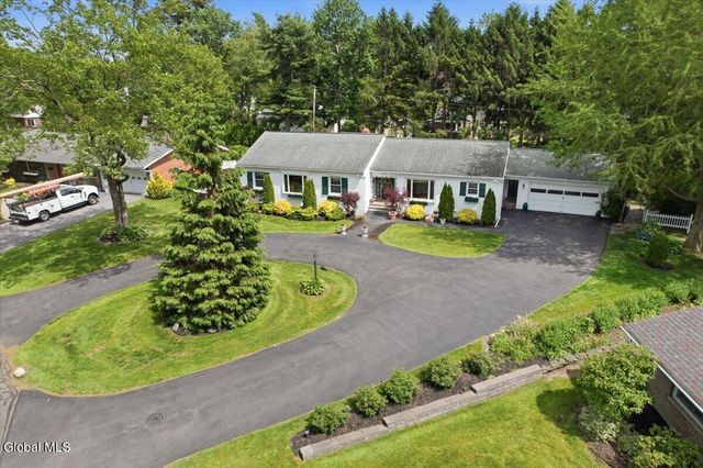 917 Londonderry Court, Schenectady, NY 12309