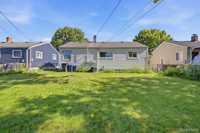 31741 Fairchild Street, Westland, MI 48186