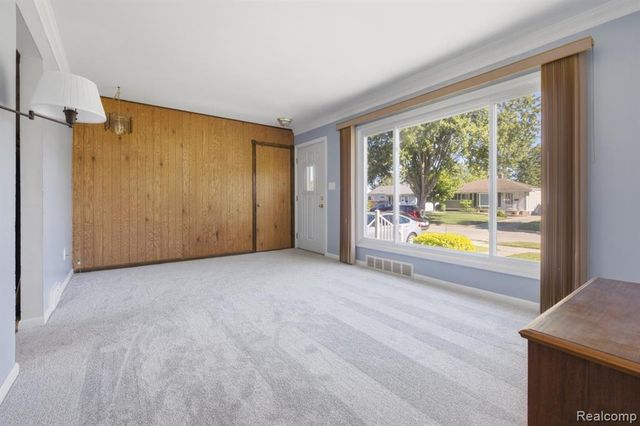 31741 Fairchild Street, Westland, MI 48186