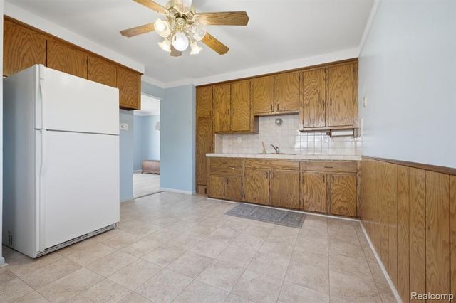 31741 Fairchild Street, Westland, MI 48186