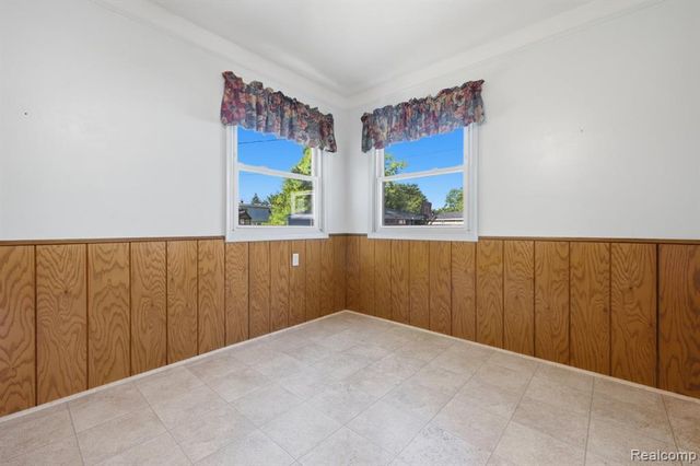 31741 Fairchild Street, Westland, MI 48186