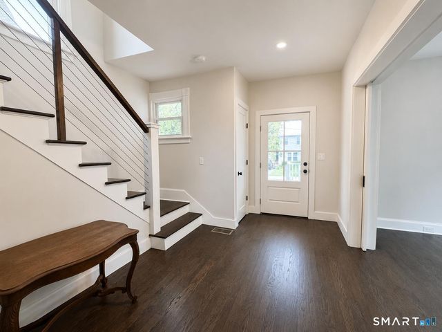 25 Quintard Avenue, Norwalk, CT 06854
