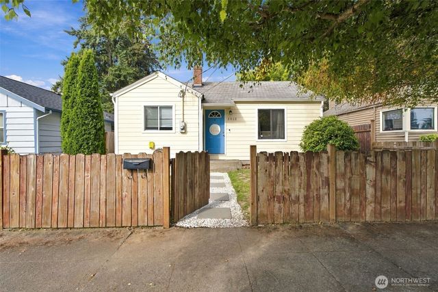 3810 S Asotin Street, Tacoma, WA 98418