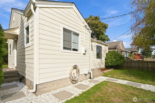 3810 S Asotin Street, Tacoma, WA 98418