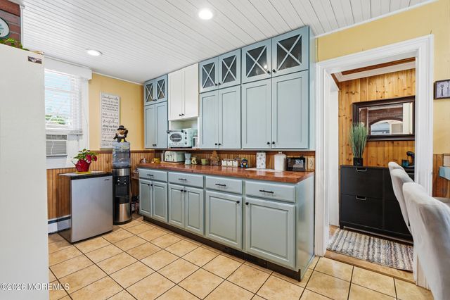 94 Forest Avenue, Keansburg, NJ 07734