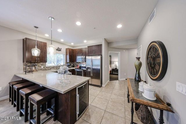 5450 E DEER VALLEY Drive 1186, Phoenix, AZ 85054