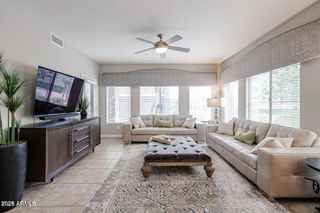 5450 E DEER VALLEY Drive 1186, Phoenix, AZ 85054