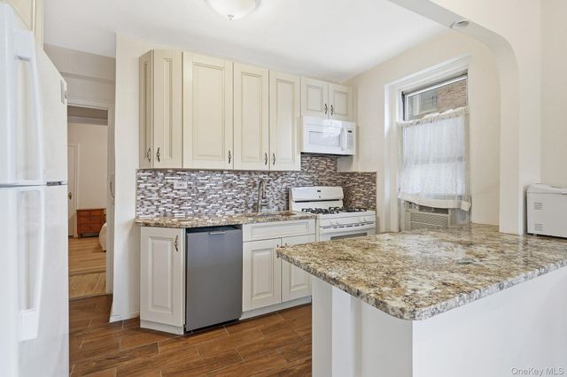 601 Pelham Parkway N 106, Bronx, NY 10467