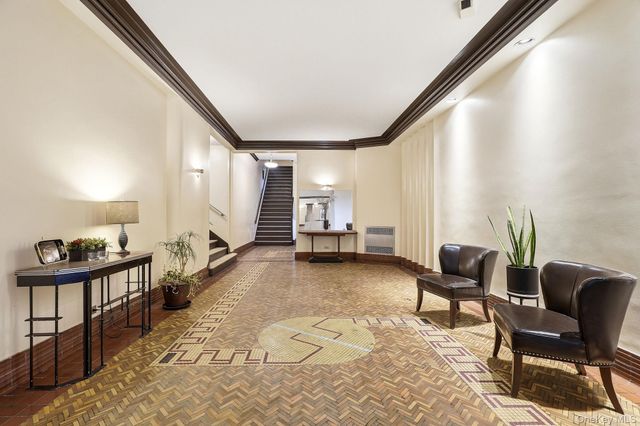 601 Pelham Parkway N 106, Bronx, NY 10467