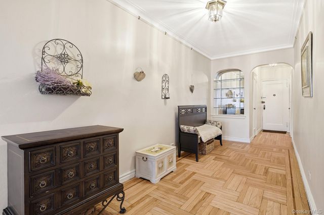 601 Pelham Parkway N 106, Bronx, NY 10467