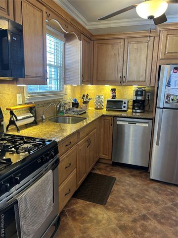 3110 Wilshire Lane 3110, Oakdale, NY 11769