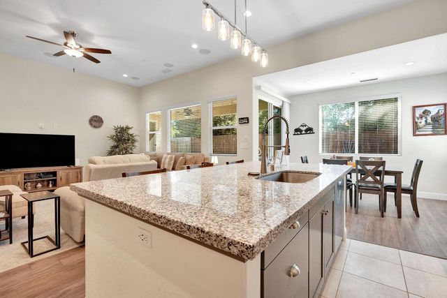 1807 Las Rosas Avenue, Clovis, CA 93619