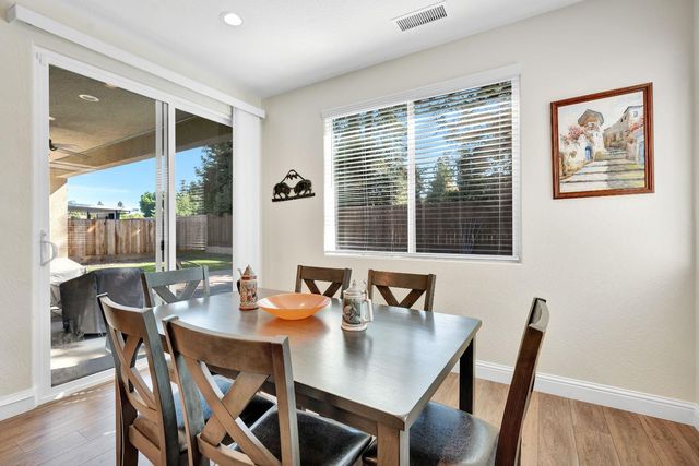 1807 Las Rosas Avenue, Clovis, CA 93619