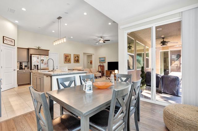 1807 Las Rosas Avenue, Clovis, CA 93619