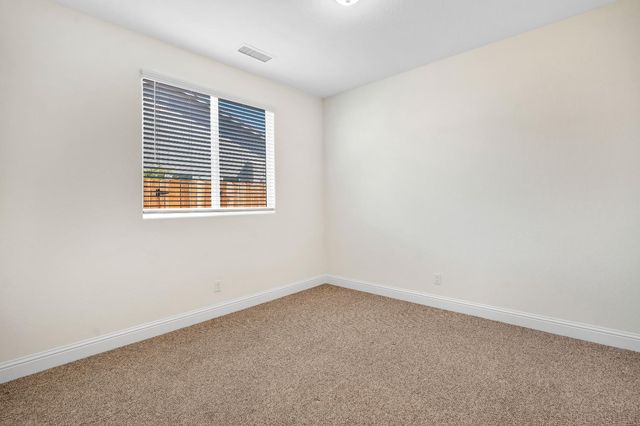 1807 Las Rosas Avenue, Clovis, CA 93619