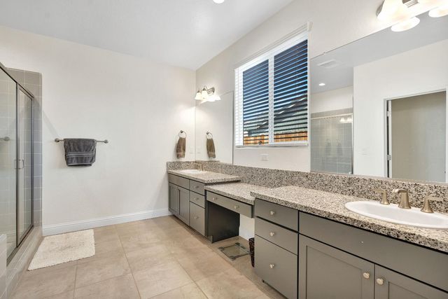 1807 Las Rosas Avenue, Clovis, CA 93619