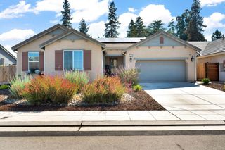 1807 Las Rosas Avenue, Clovis, CA 93619