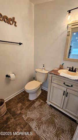 52 Nancy Drive, Manahawkin, NJ 08050