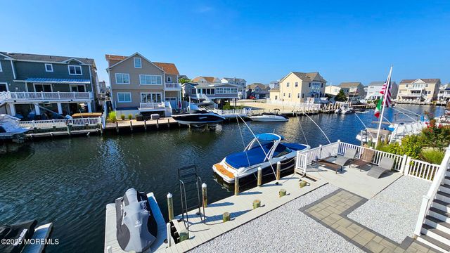 52 Nancy Drive, Manahawkin, NJ 08050