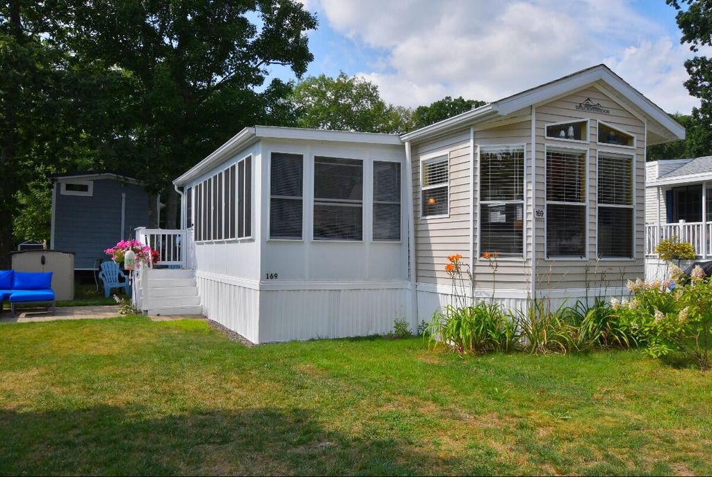 430 Post Road 169, Wells, ME 04090 — exterior