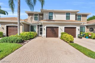 7655 Meadow Lakes DR 1002, Naples, FL 34104