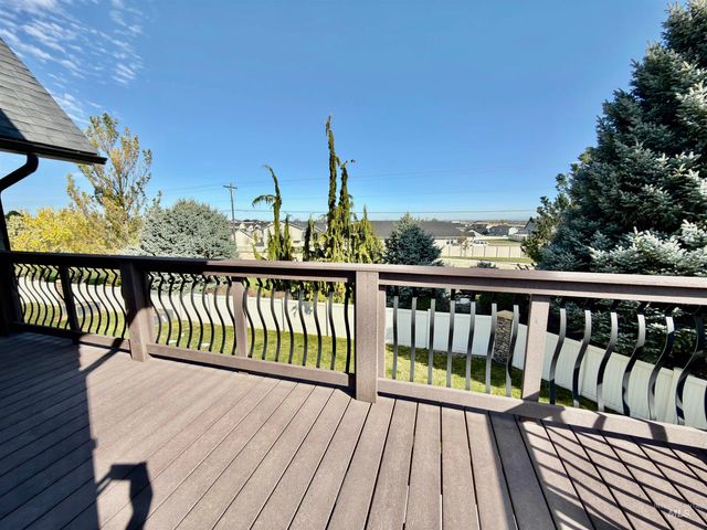 11470 S Cross Slope Pl, Nampa, ID 83686