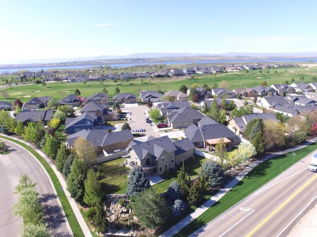 11470 S Cross Slope Pl, Nampa, ID 83686