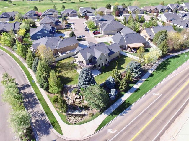 11470 S Cross Slope Pl, Nampa, ID 83686