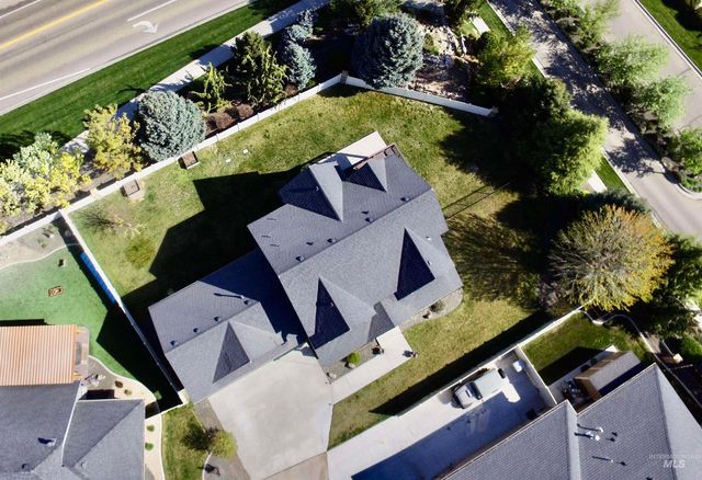 11470 S Cross Slope Pl, Nampa, ID 83686