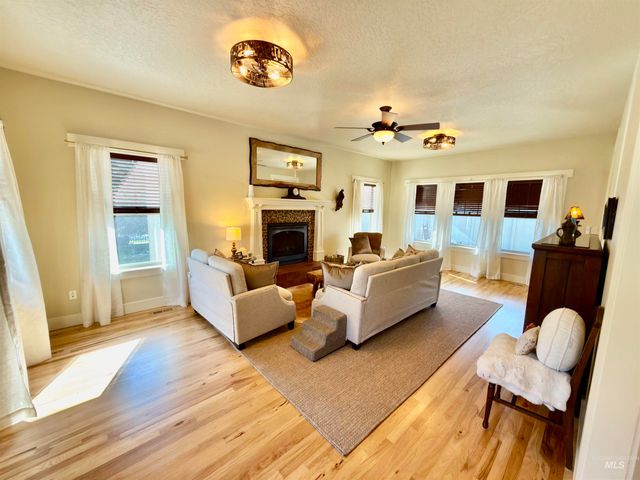 11470 S Cross Slope Pl, Nampa, ID 83686