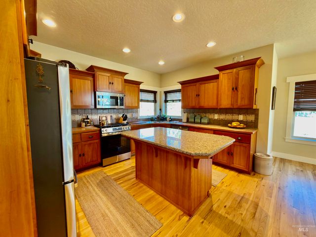 11470 S Cross Slope Pl, Nampa, ID 83686