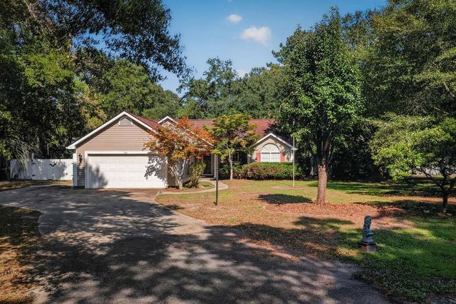 126 Otter Run Rd., Pawleys Island, SC 29585