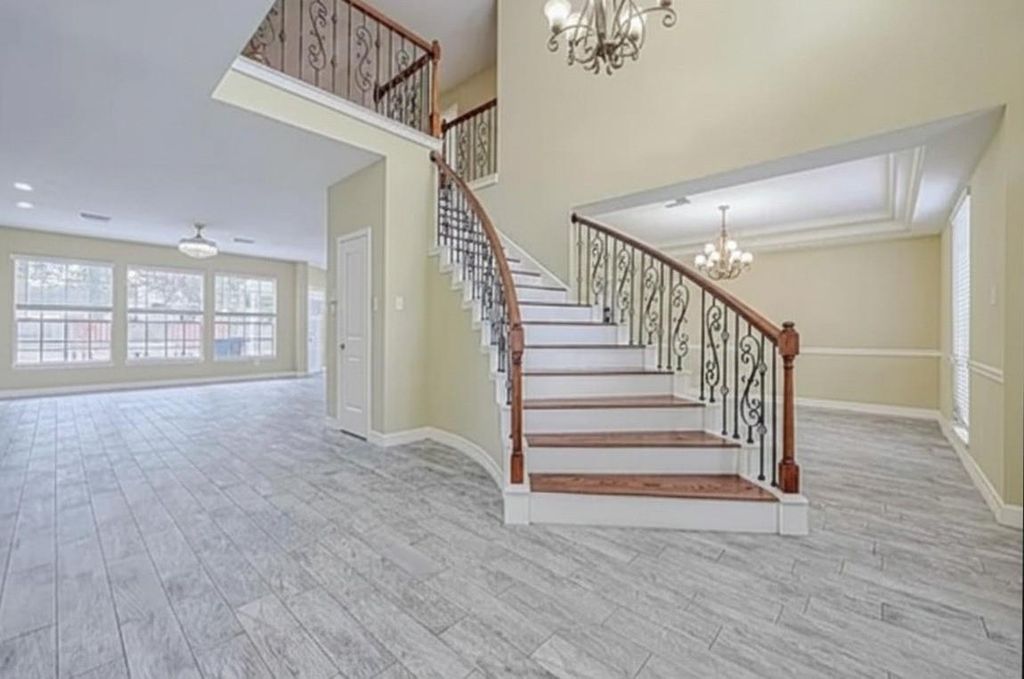 318 N Cypress Estates Circle, Spring, TX 77388