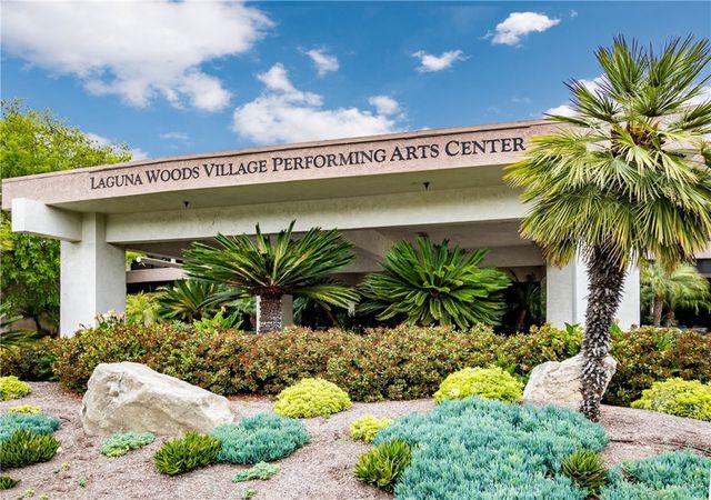 88 Calle Aragon A, Laguna Woods, CA 92637